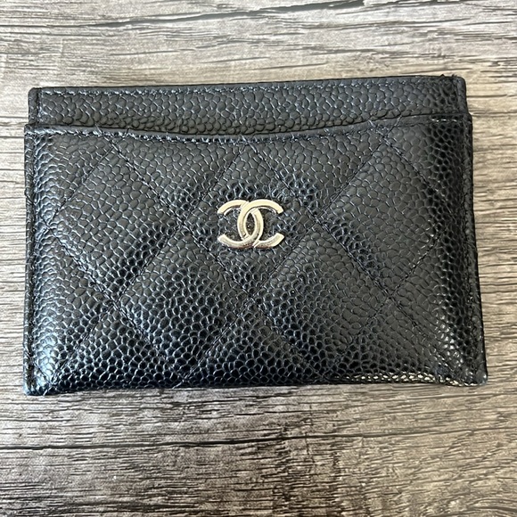 Authentic Chanel card holder - Picture 2 of 9